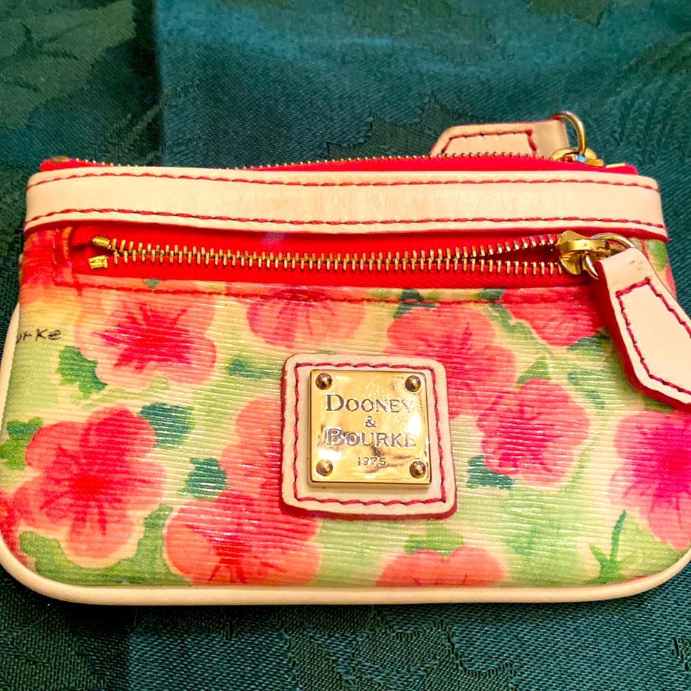 COPY - Dooney and Bourke keyholder